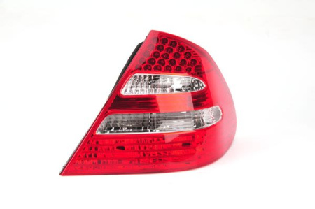 TAKAVALO SEDAN LED AVANTGARDE OIK W211 03.02-04.06 (DEPO) 440-1922R-UQ