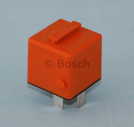 POLTTOAINEPUMPUN RELE M40,M43 (BOSCH)